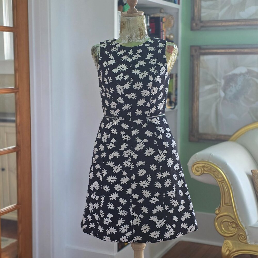 NWT Ann Taylor Black-and-White Floral Quilted Print Dress, Size US 0P